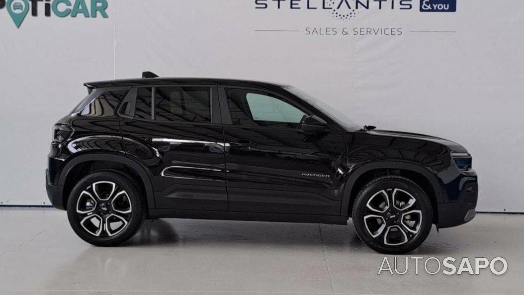 Jeep Avenger 54 kWh Summit de 2025