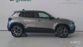 Jeep Avenger 54 kWh Summit de 2025