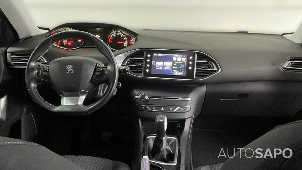 Peugeot 308 1.2 PureTech Allure Pack de 2017