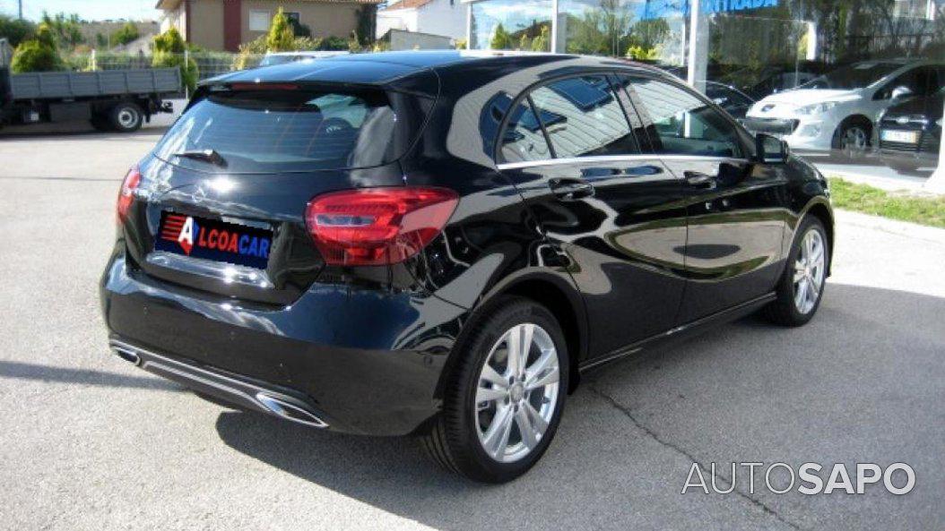 Mercedes-Benz Classe A 180 CDi B.E. Urban Auto de 2015