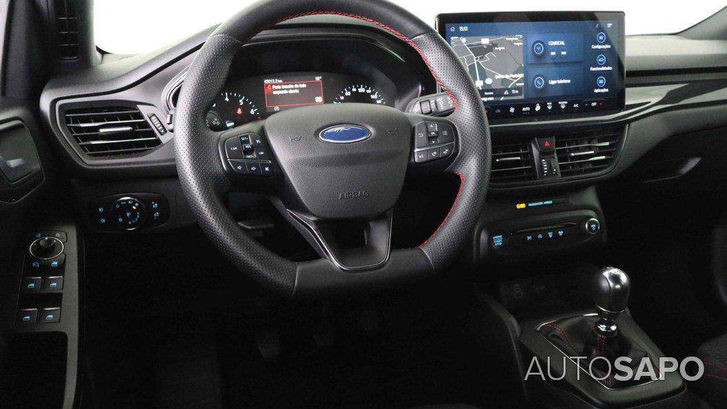 Ford Focus 1.0 EcoBoost MHEV ST-Line de 2024