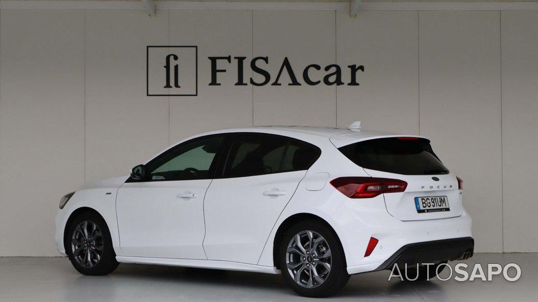 Ford Focus 1.0 EcoBoost MHEV ST-Line de 2024