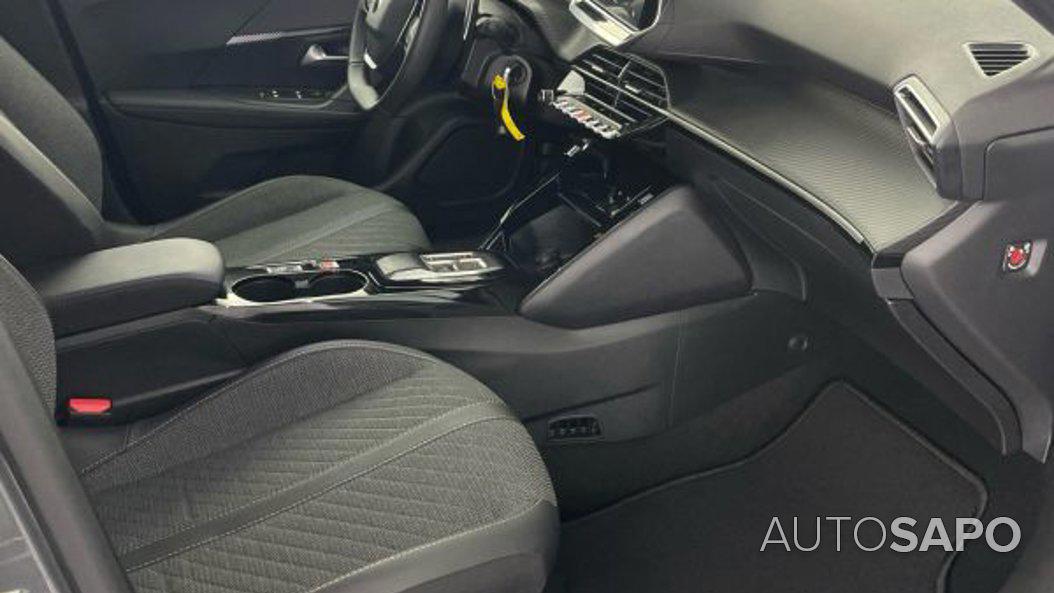 Peugeot 2008 1.2 PureTech Allure de 2025