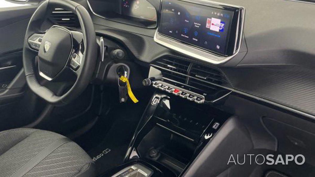 Peugeot 2008 1.2 PureTech Allure de 2025