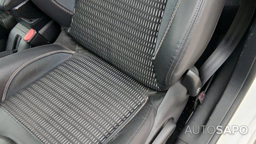 Peugeot 208 1.6 GTi THP de 2013