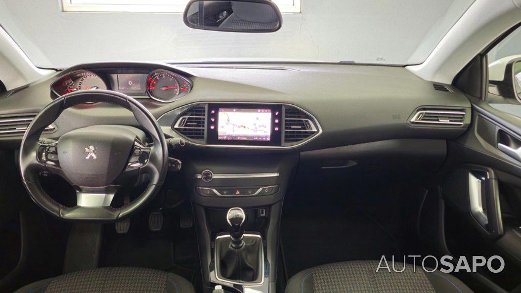 Peugeot 308 1.5 BlueHDi Style de 2021