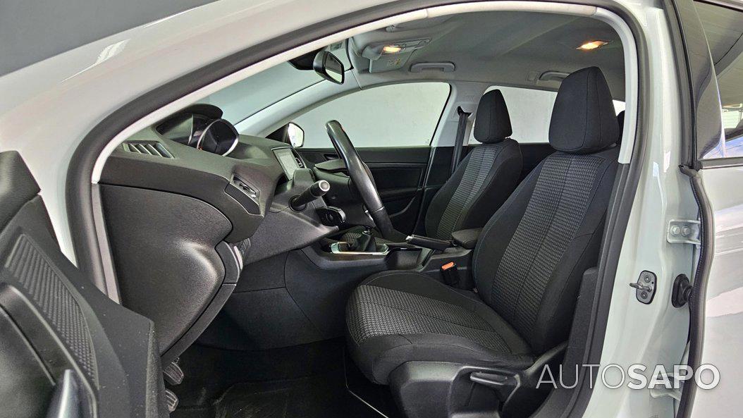 Peugeot 308 1.5 BlueHDi Style de 2021