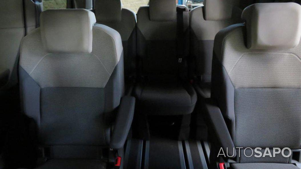 Volkswagen Multivan 2.0 TDI Highline DSG de 2024