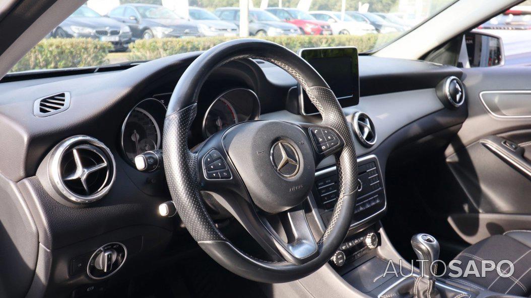 Mercedes-Benz Classe GLA de 2016