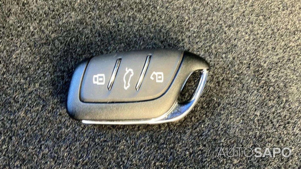 MG MG4 64 kWh Luxury de 2025