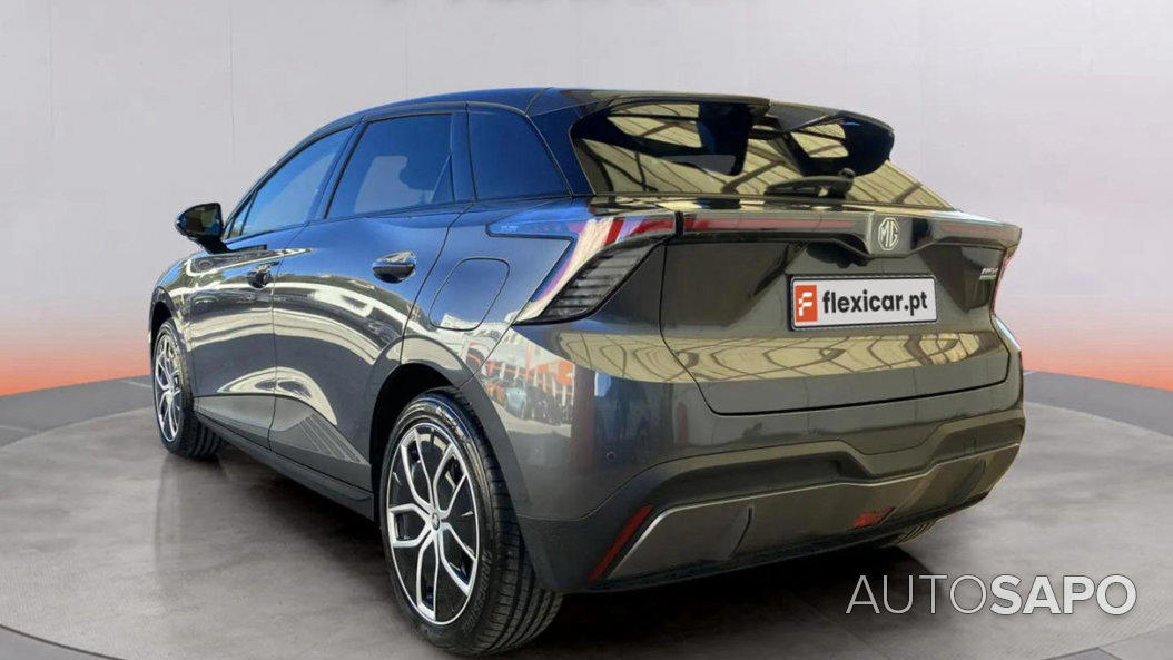 MG MG4 64 kWh Luxury de 2025