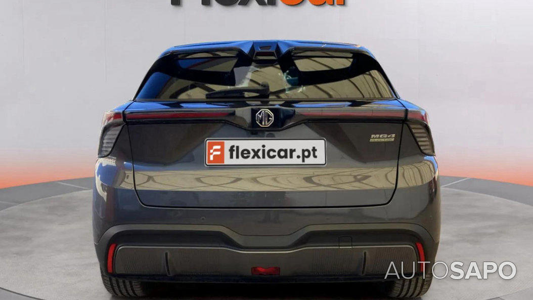 MG MG4 64 kWh Luxury de 2025