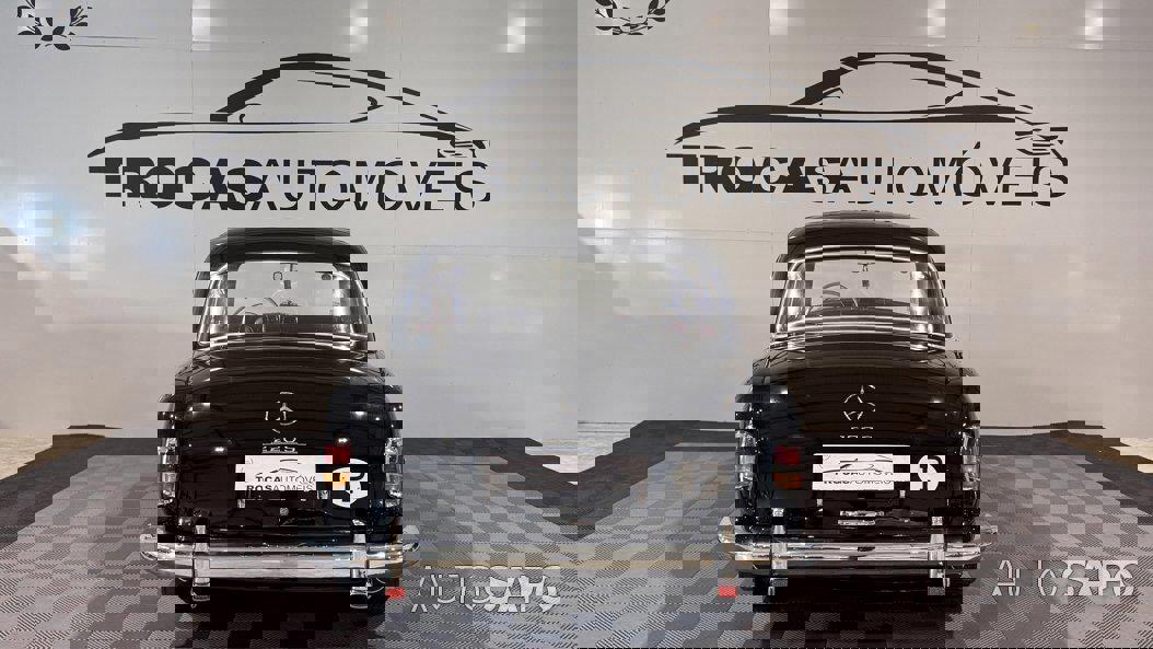 Mercedes-Benz 220 de 1956