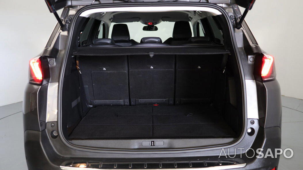 Peugeot 5008 de 2021