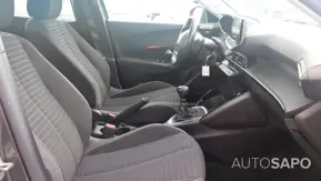 Peugeot 2008 1.2 PureTech Active Pack de 2021