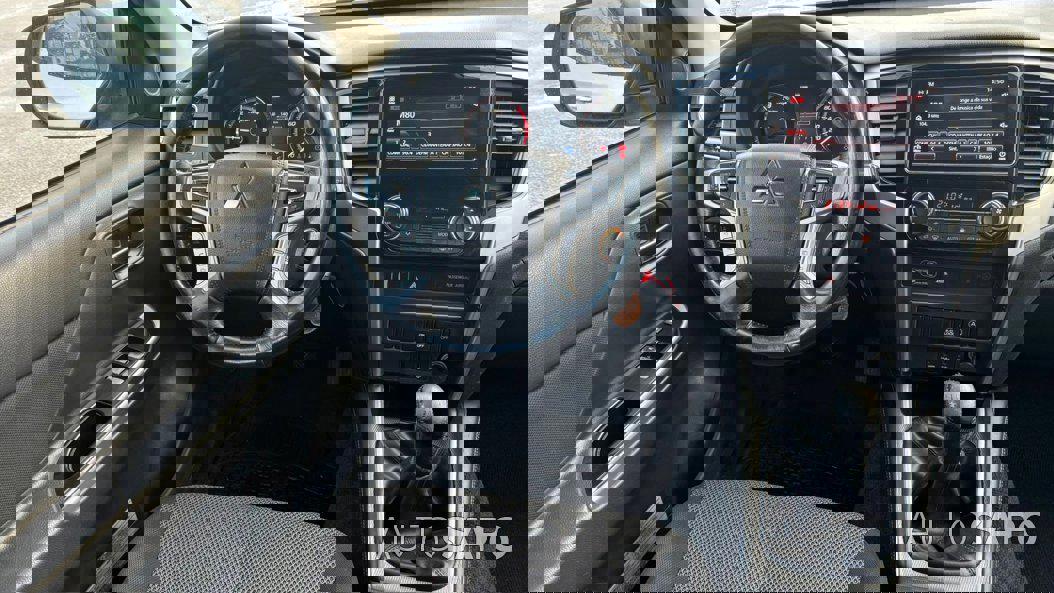 Mitsubishi L200 Strakar de 2020