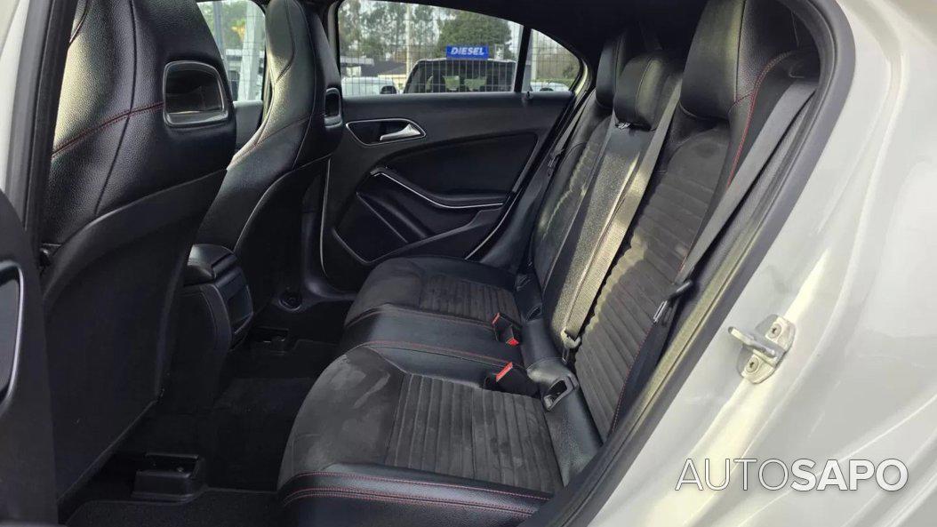 Mercedes-Benz Classe A 180 CDi BlueEfficiency AMG Line Aut. de 2015