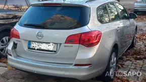 Opel Astra J Sports Tourer de 2014
