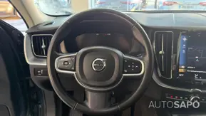 Volvo XC60 2.0 B4 Momentum Plus Geartronic de 2021