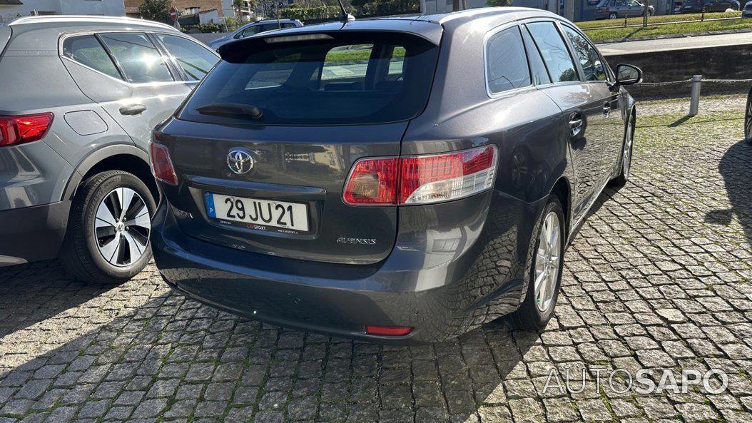 Toyota Avensis de 2010