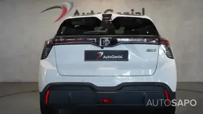 MG MG4 64 kWh Luxury de 2025