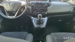 Lancia Ypsilon 1.2 S&S Urban de 2012