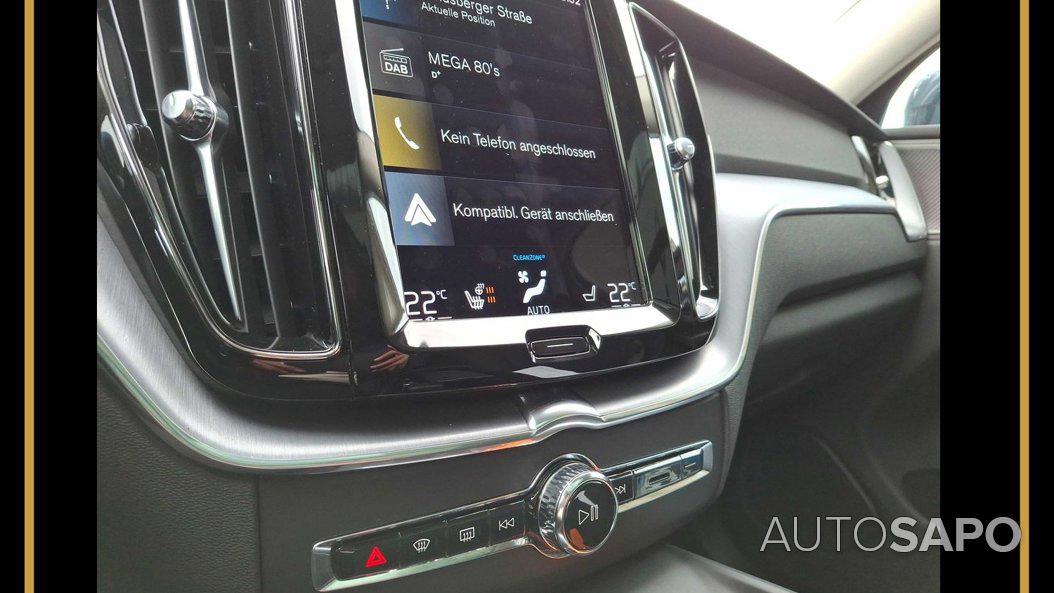 Volvo XC60 2.0 B4 Momentum Plus Geartronic de 2021