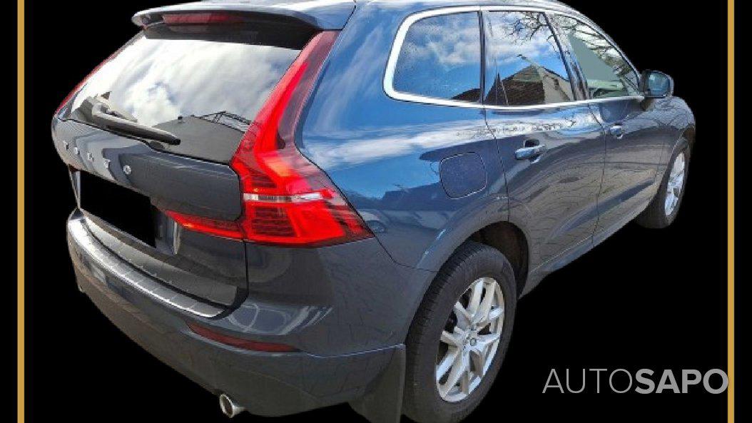 Volvo XC60 2.0 B4 Momentum Plus Geartronic de 2021
