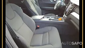 Volvo XC60 2.0 B4 Momentum Plus Geartronic de 2021