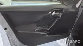 Peugeot 208 1.2 PureTech Life Signature de 2018