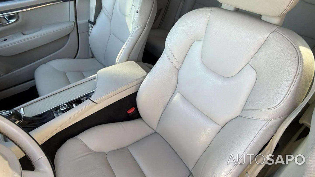 Volvo V90 2.0 D4 Momentum Plus de 2017