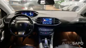 Peugeot 308 1.2 PureTech Allure Pack EAT8 de 2021