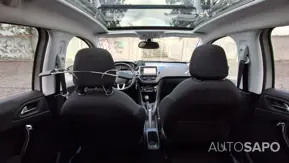 Peugeot 208 1.2 PureTech Allure de 2019