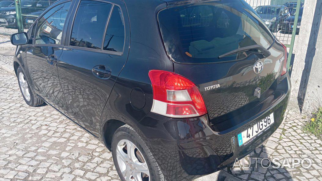 Toyota Yaris 1.0 VVT-i AC de 2010
