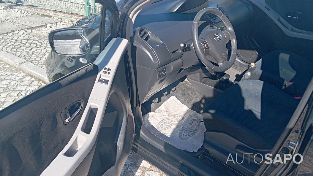 Toyota Yaris 1.0 VVT-i AC de 2010