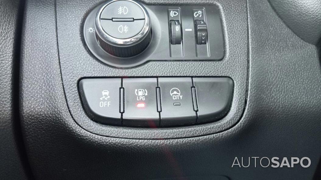 Opel Karl 1.0 Flexfuel de 2016