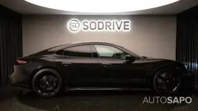 Porsche Taycan Turbo de 2020