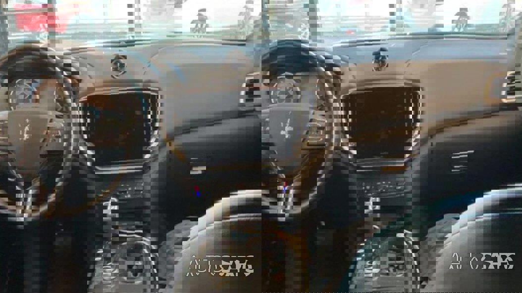 Maserati Ghibli de 2021