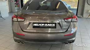 Maserati Ghibli de 2021