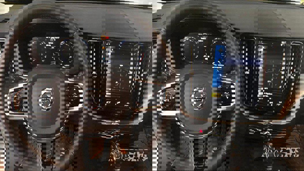 Volvo XC60 2.0 D4 Momentum Plus Geartronic de 2019