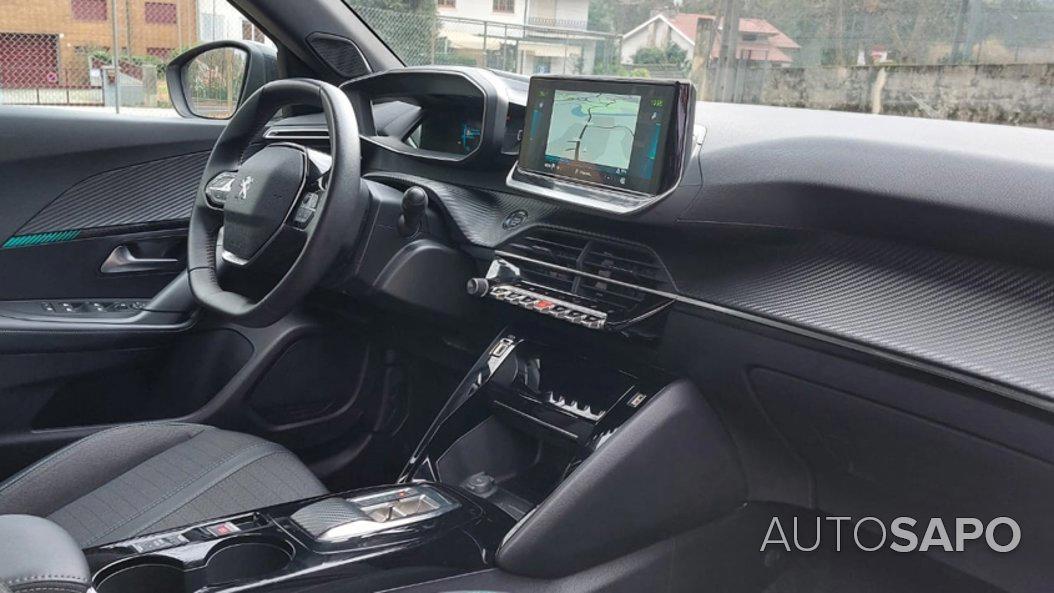 Peugeot e-2008 de 2023