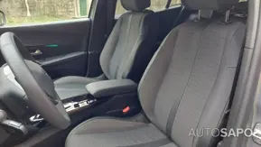 Peugeot e-2008 de 2023