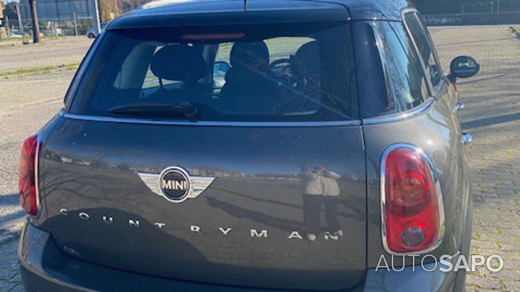 MINI Countryman One D de 2012