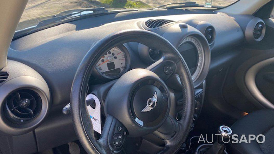 MINI Countryman One D de 2012