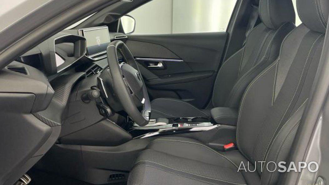 Peugeot 208 1.2 PureTech GT EAT8 de 2025