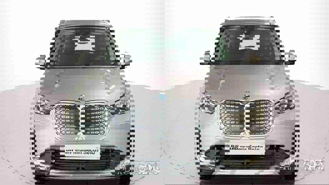 BMW iX1 eDRIVE20 de 2025