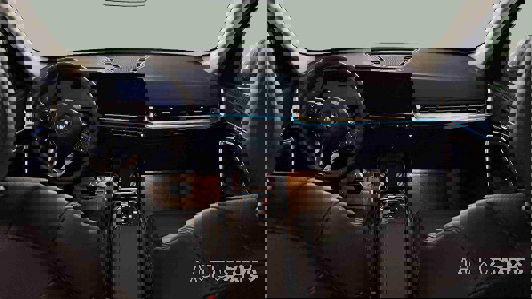 BMW iX1 eDRIVE20 de 2025