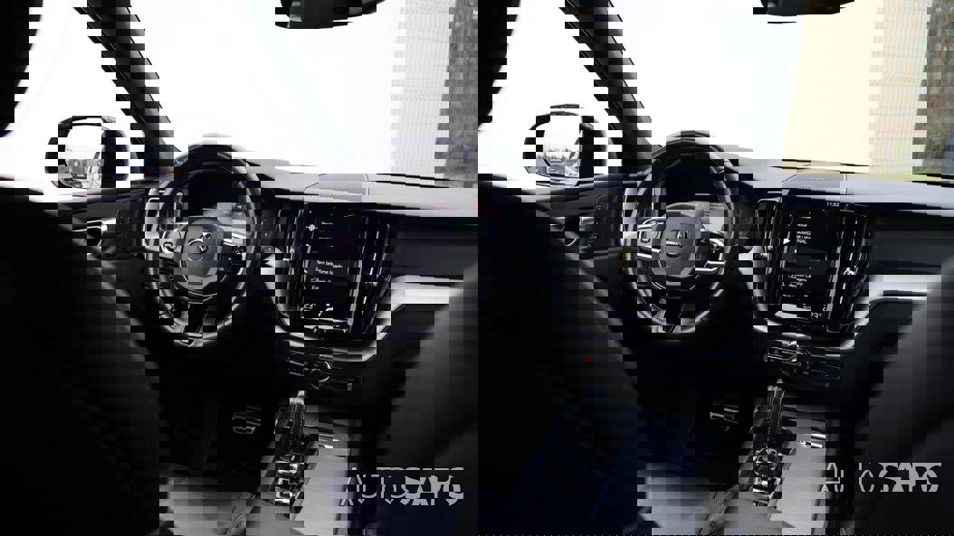 Volvo XC60 2.0 B4 R-Design de 2021