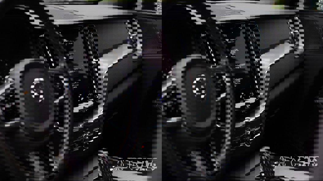 Volvo XC60 2.0 B4 R-Design de 2021