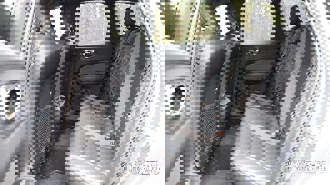 Volvo XC60 2.0 B4 R-Design de 2021